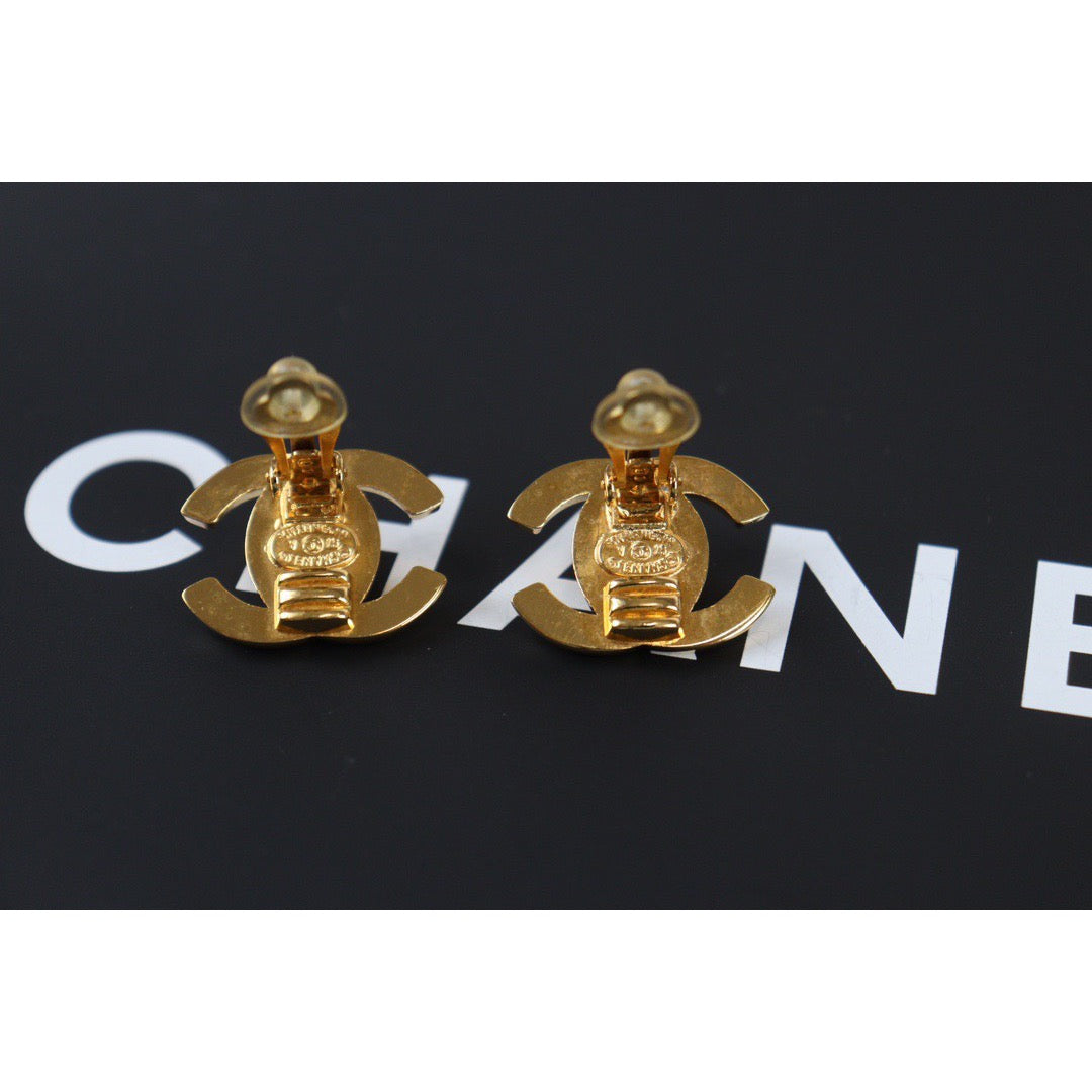 Rank A |CHANEL Turn Lock Vintage Earrings |V23062343