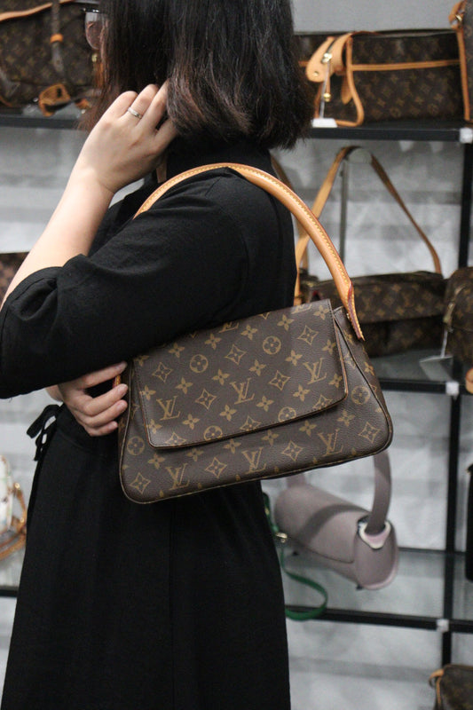 Rank A | LV Monogram Mini looping Shoulder Bag |23070410