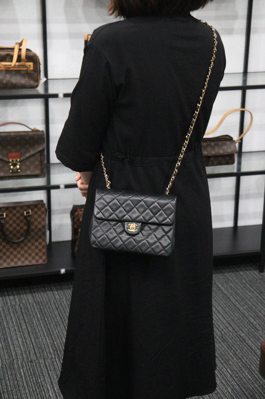 Rank AB | CHANEL Black Lanbskin Square 20 Shoulder Bag |230062604