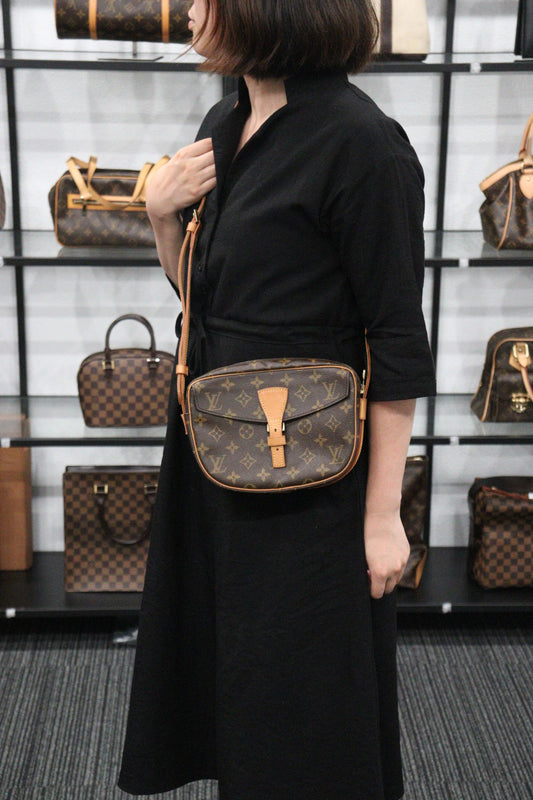 Rank AB | LV Monogram Genefeuille PM|23061813