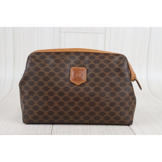 Rank A | CELINE Macadam Pouch |23042218