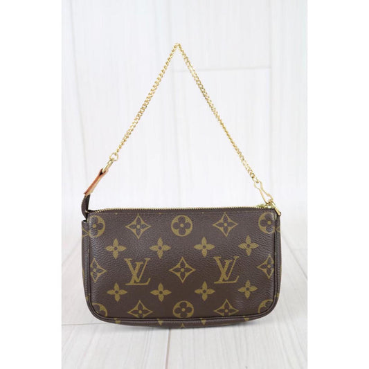 Rank A | LV Monogram Mini Pochette Accessoir |082814