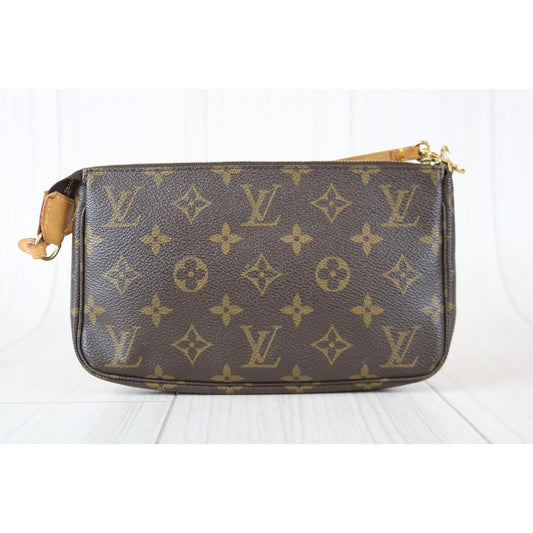Rank AB | LV Monogram Pochette Accessoires |080606