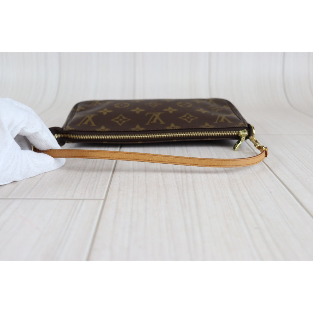 Rank A | LV Monogram Pochette Accessoires |091504