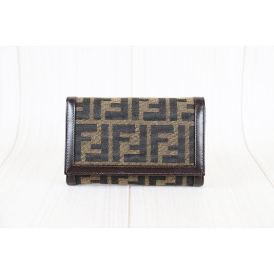 Rank SA |FENDI Zucca Mamma Wallet |091903