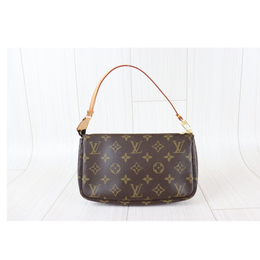 Rank A | LV Monogram Pochette Accessoires |091815
