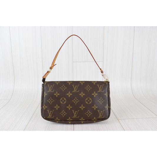 Rank A | LV Monogram Pochette Accessoires |092319