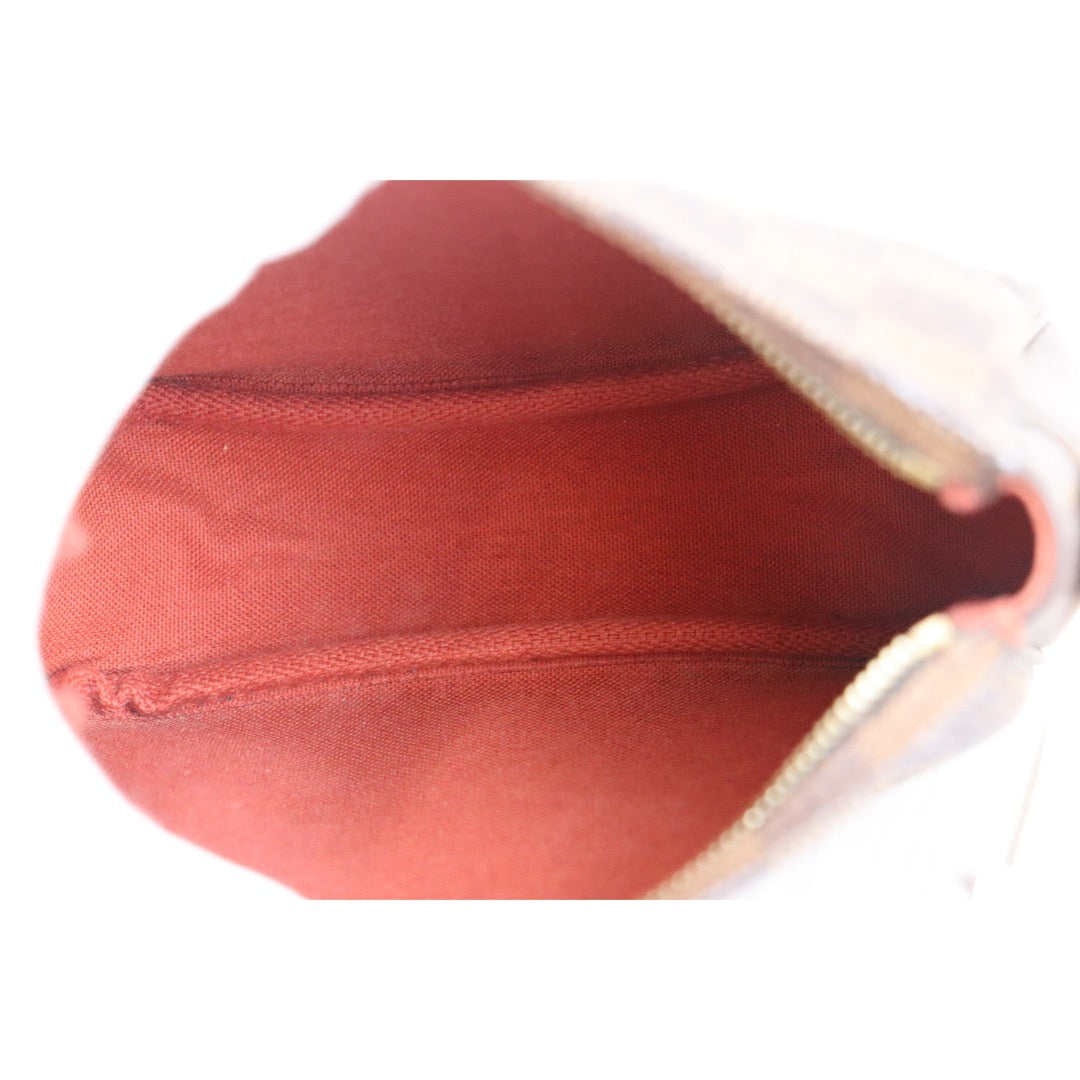 Rank AB | LV Damier Truth make up |092413