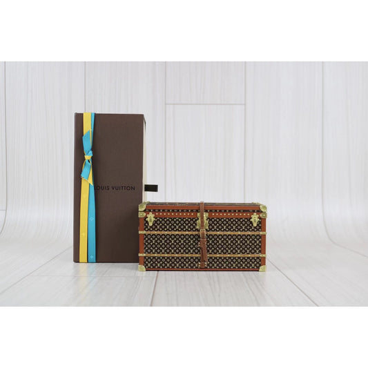 Rank A | LV Miss France Trunk Object Paperweight VIP Limited Novelty|012001