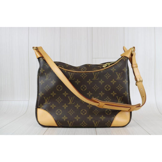 Rank A|LV Monogram Boulogne 30 Shoulder Bag | 012104