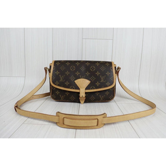 Rank A |LV Monogram Sologne ShoulderBag|22101708