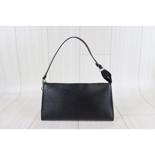 Rank A |LV Epi Pochette Accessoir Handbag |22101305