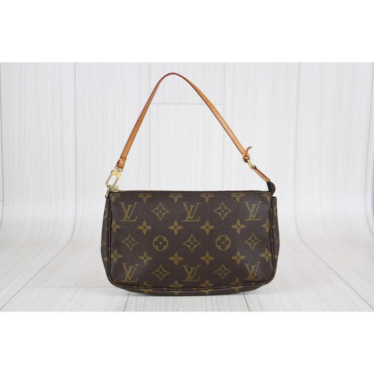 Rank A | LV Monogram Pochette Accessoires |091310