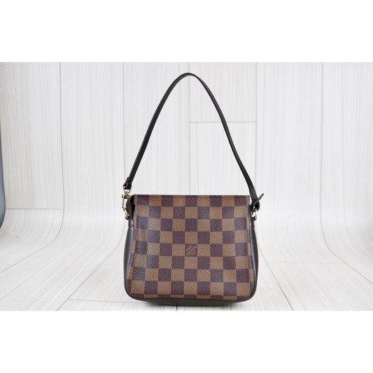 Rank A | LV Damier Truth make up |121915
