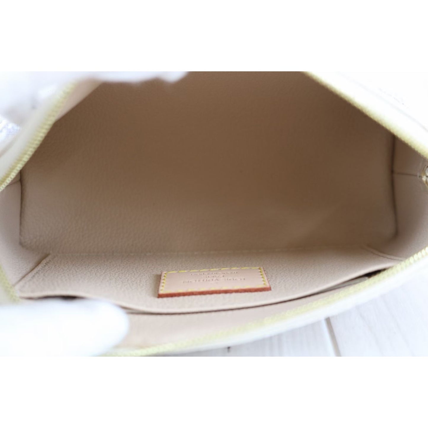 Rank SA | LV Cosmetic Pouch |061012