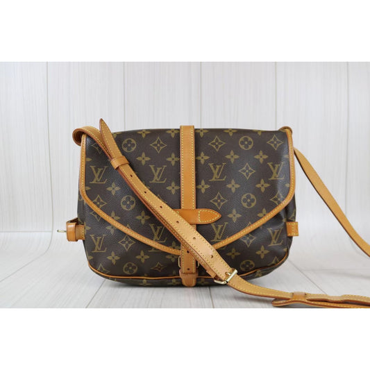 Rank A | LV Monogram Saumur MM Shoulder Bag| 021104
