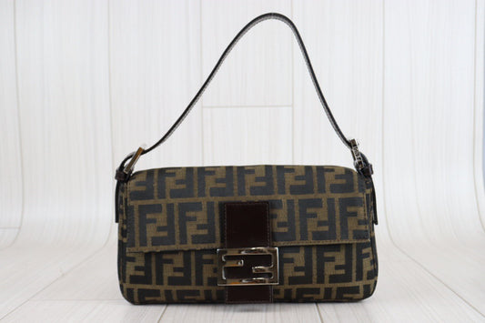 Rank SA | FENDI Zucca Mamma Baguette Shoulder Bag |22122702