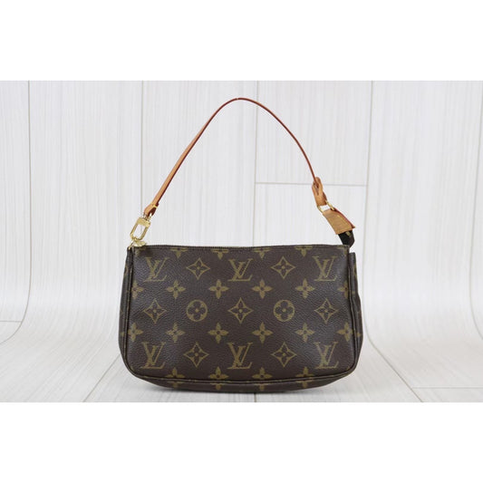 Rank A | LV Monogram Pochette Accessoires |022514