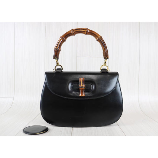 Rank AB | GUCCI Box Leather Hand Bag |030708