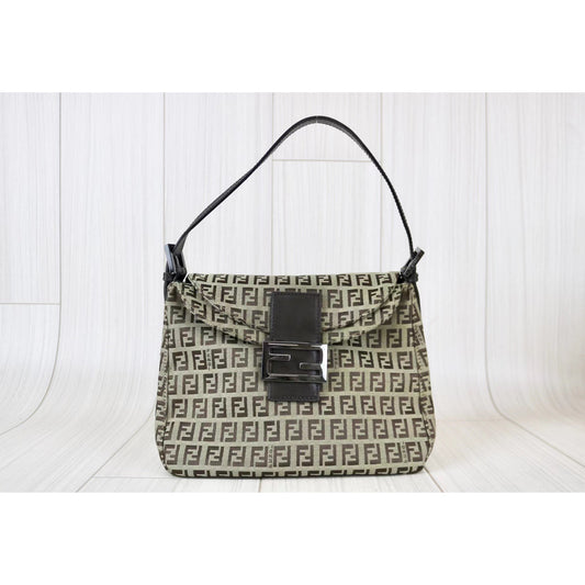 Rank A | FENDI Zucca Mamma Baguette Shoulder Bag |073122