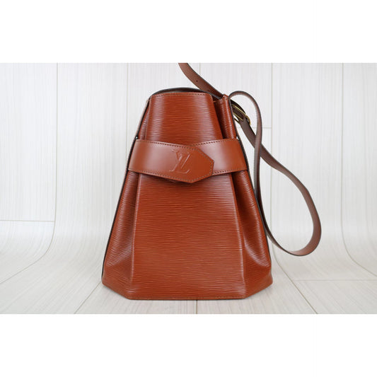 Rank A | LV Epi Shoulder Bag|062109