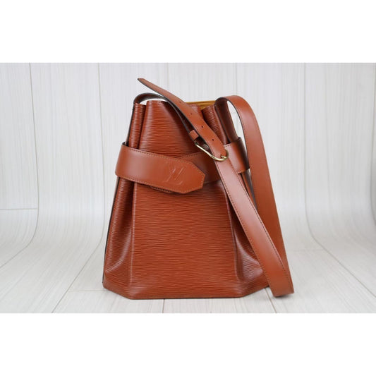 Rank SA | LV Epi Shoulder Bag |101304