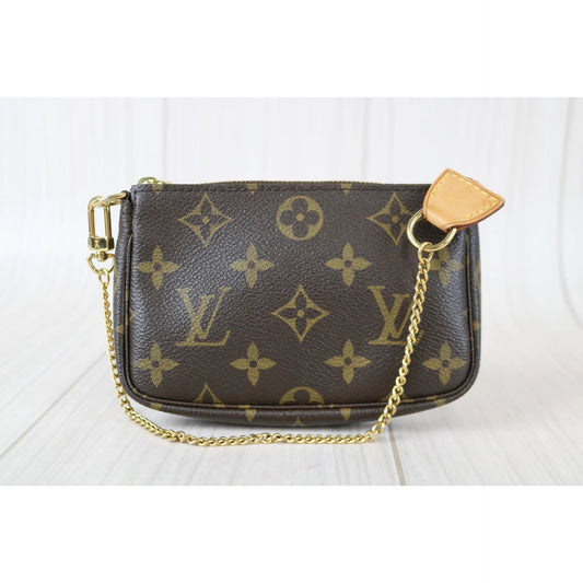 Rank A | LV Monogram Mini Pochette Accessoir |061405