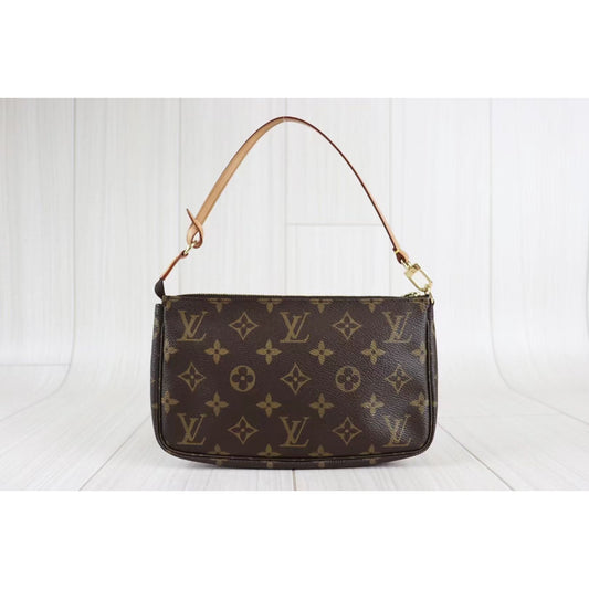 Rank A | LV Monogram Pochette Accessoires |080805