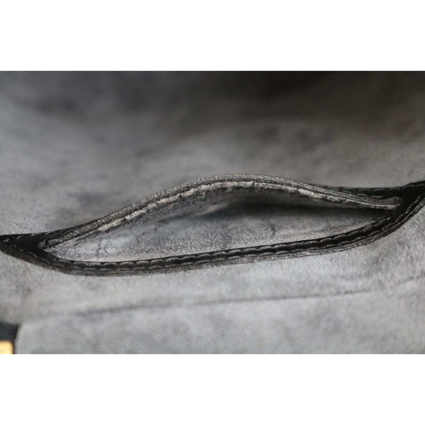 Rank SA | LV Epi Handbag |051012