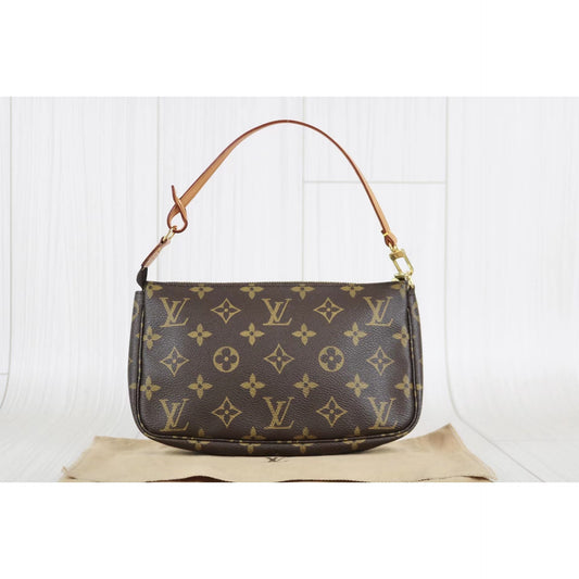Rank A | LV Monogram Pochette Accessoires |053102