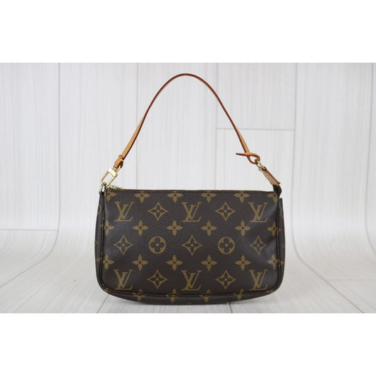 Rank A | LV Monogram Pochette Accessoires |030705