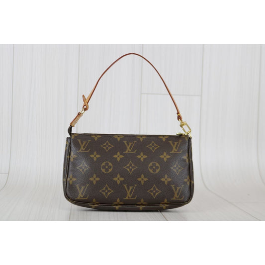 Rank A | LV Monogram Pochette Accessoires |052703