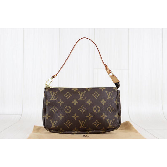 Rank A | LV Monogram Pochette Accessoires |071801