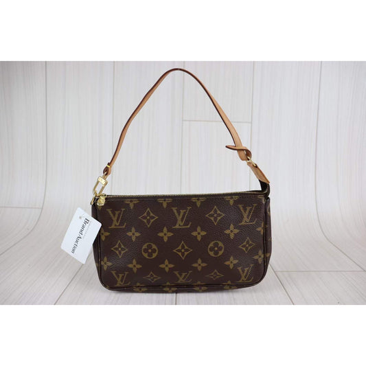 Rank A | LV Monogram Pochette Accessoires |090606