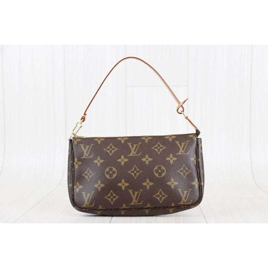 Rank A | LV Monogram Pochette Accessoires |072802