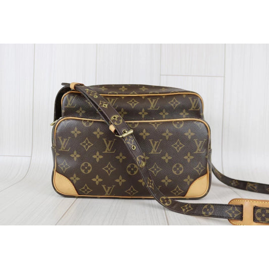 Rank A |LV Monogram Nile Shoulder Bag|060505