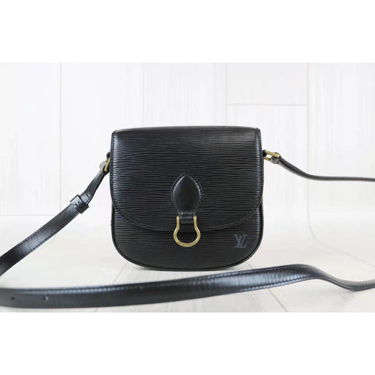 Rank A | LV Epi Saint Cloud PM Shoulder Bag |070101