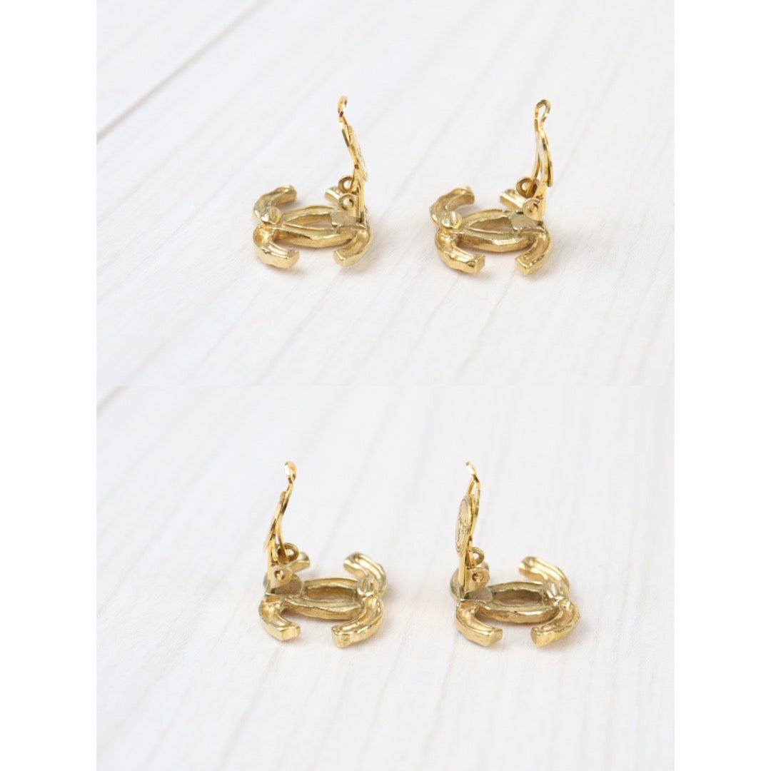 Rank A |CHANEL COCO Vintage Earrings |23041401