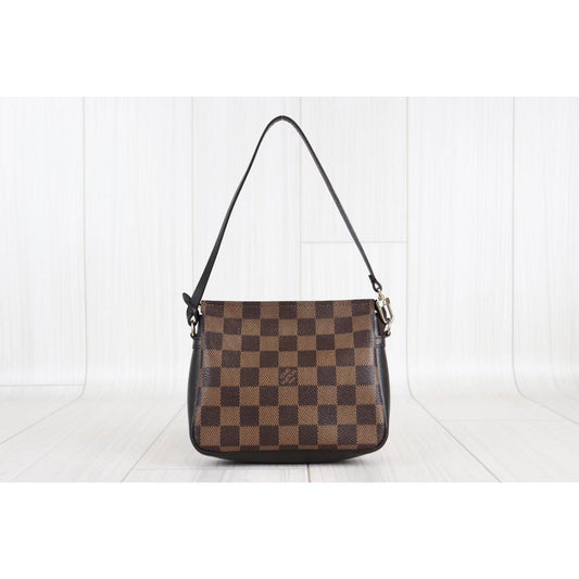 Rank A | LV Damier Truth Make Up |072303