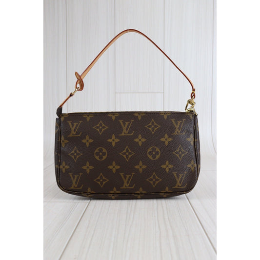 Rank A | LV Monogram Pochette Accessoires |23031306