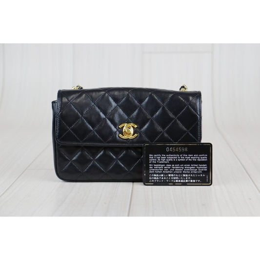Rank A | CHANEL Matrasse CF17 Shoulder Bag |081912