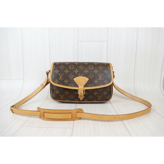 Rank AB |LV Monogram Sologne ShoulderBag|22113001