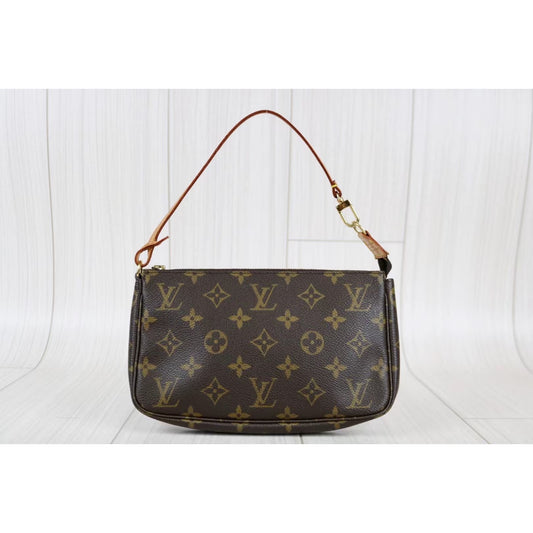 Rank A | LV Monogram Pochette Accessoires |022504