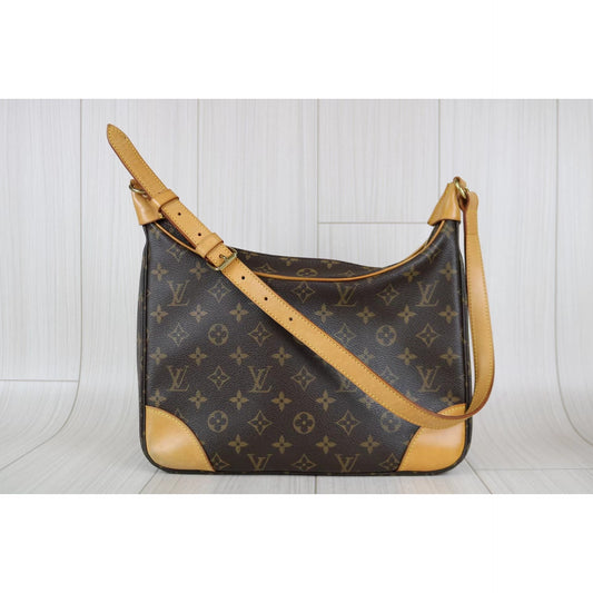 Rank A|LV Monogram Boulogne 30 Shoulder Bag |061304