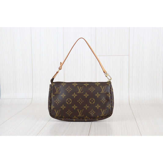 Rank A | LV Monogram Pochette Accessoires |22121403