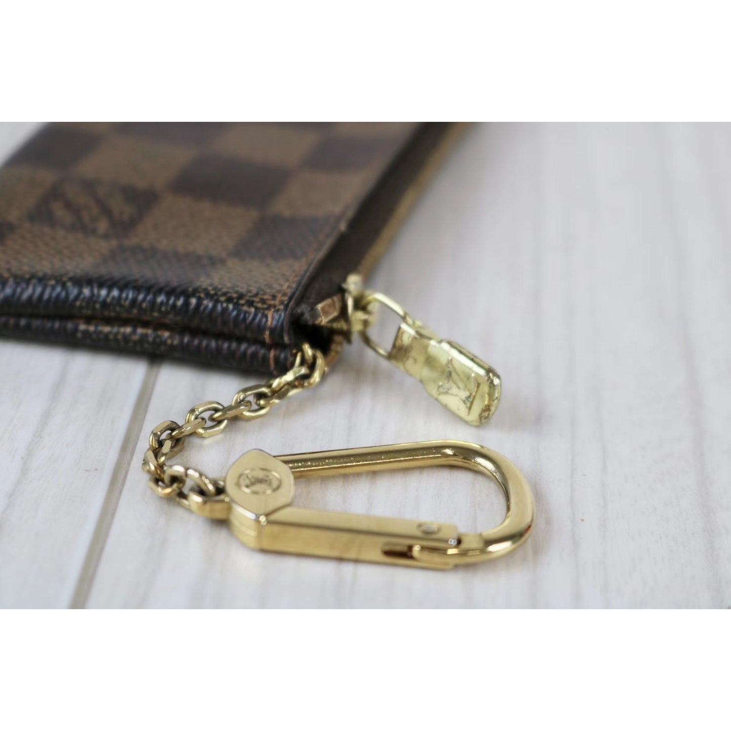 Rank AB | LV Damier Pochette Cre|060809