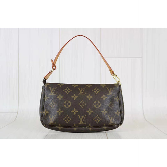 Rank SA | LV Monogram Mini Pochette Accessoir |052306