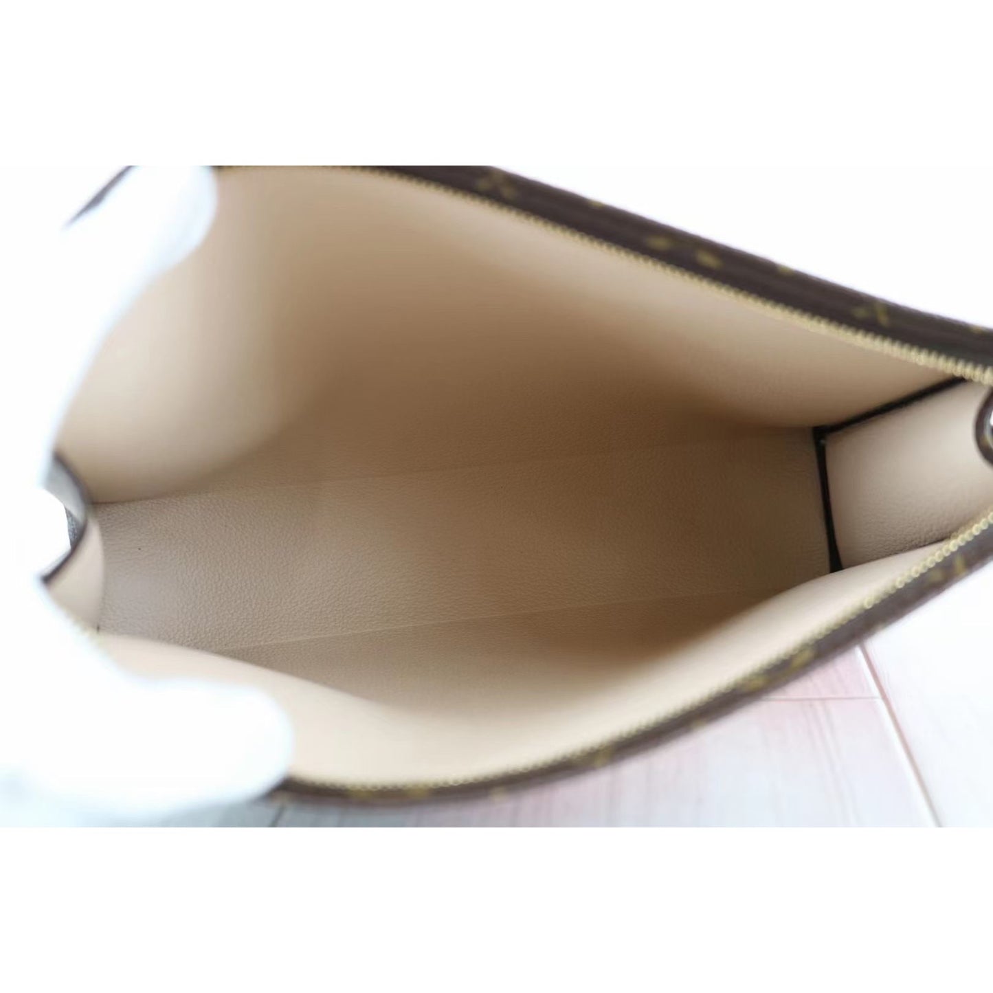 Rank A | LV Monogram Pochette Toilette 28| 041810