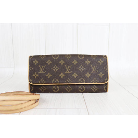 Rank AB | LV Monogram Pochette Twin GM |071907