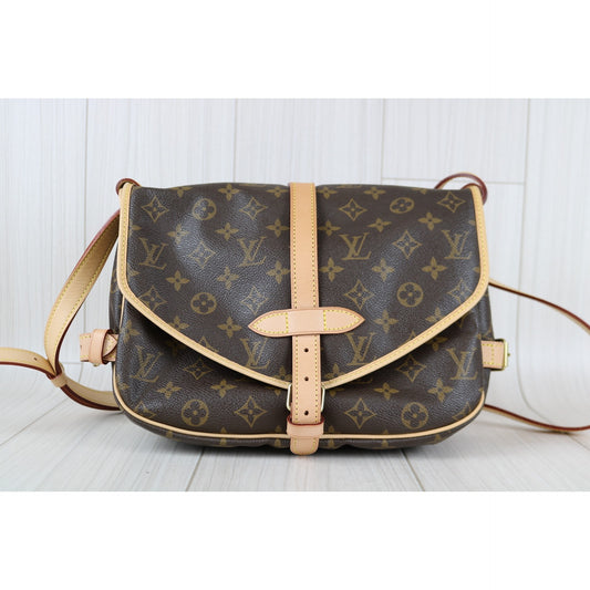 Rank SA | LV Monogram Saumur MM Shoulder Bag|060706